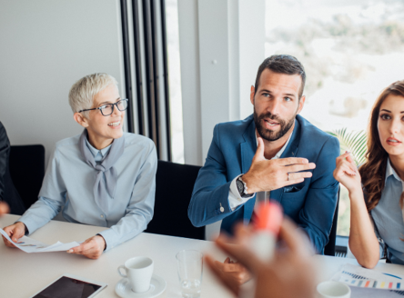 Vier generaties op de werkvloer: hoe laat je dat werken?