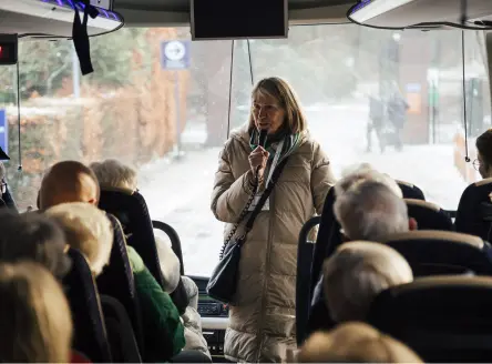 Veronique is Gastvrouw bij de Museum Plus Bus