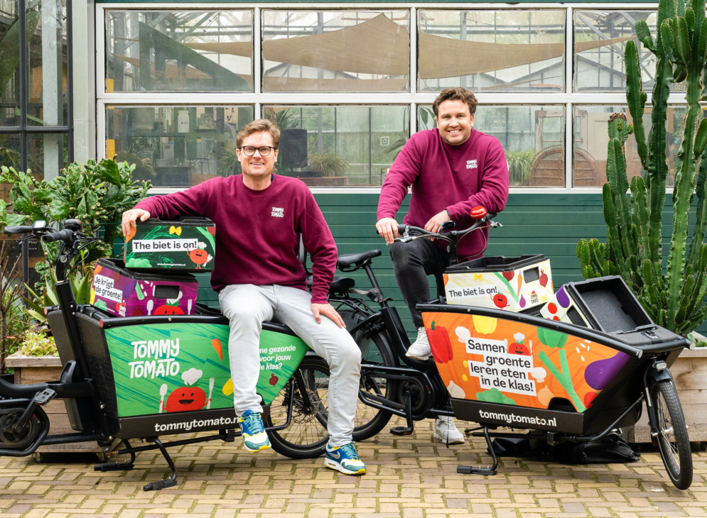 Samen groente leren eten in de klas